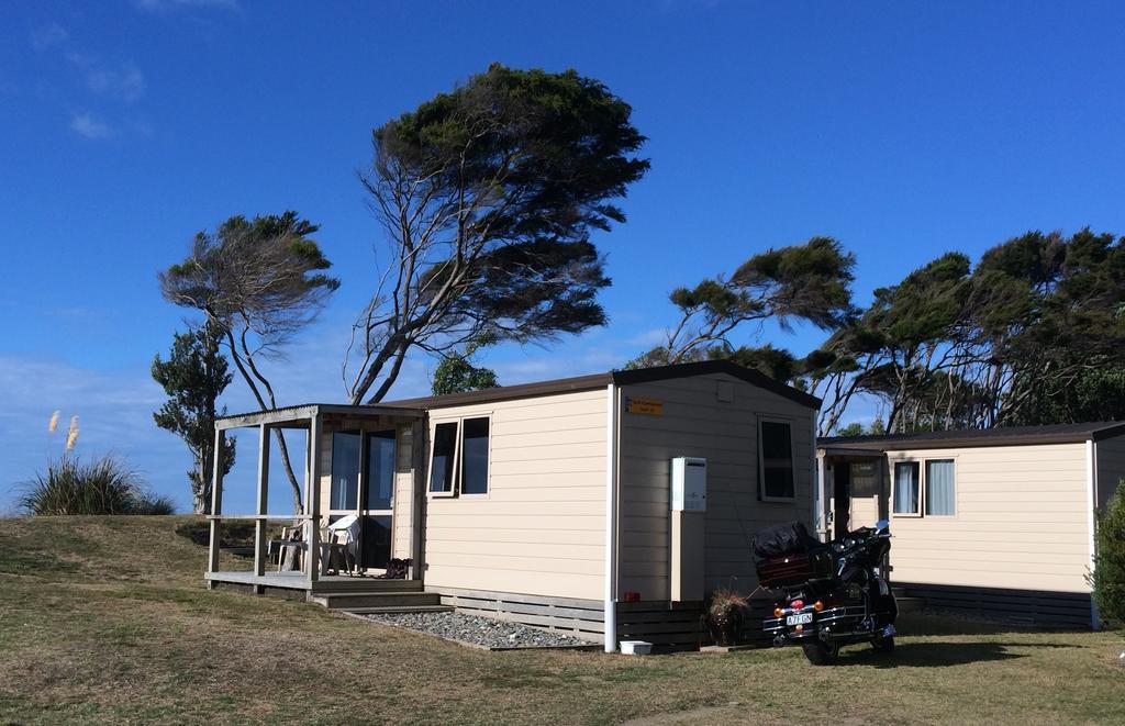 Pohara Beach Top 10 Holiday Park Room photo
