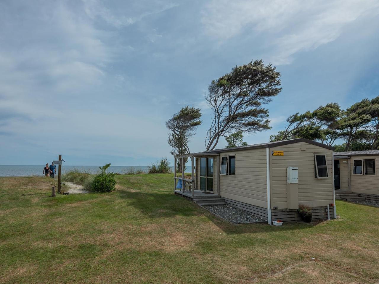 Pohara Beach Top 10 Holiday Park Exterior photo